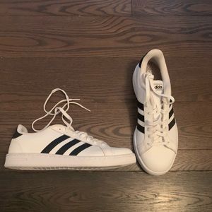 Adidas “Grand Court” sneakers
